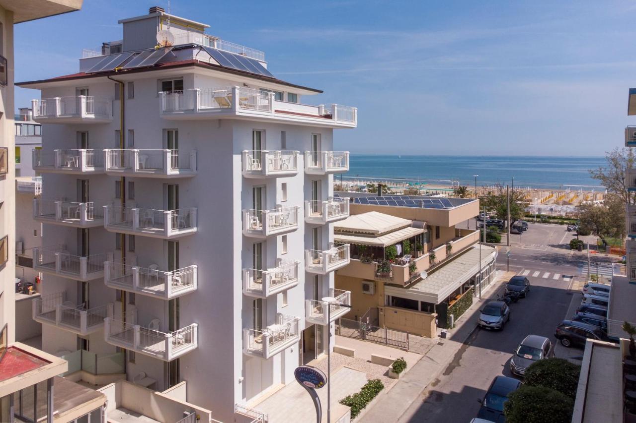 Rubino Apartments A 100Metri Dal Mare Riccione Exterior photo